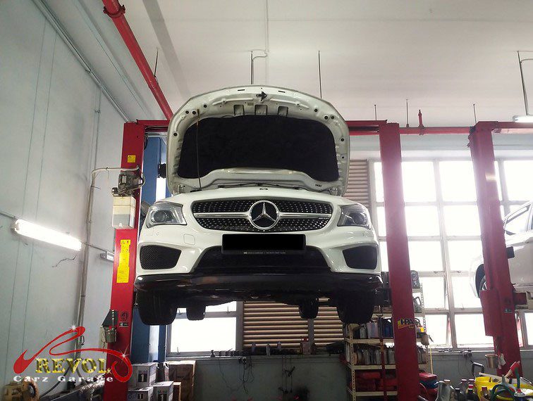 Diagnostics on the Mercedes-Benz CLA 180 showing the underboost fault codes.