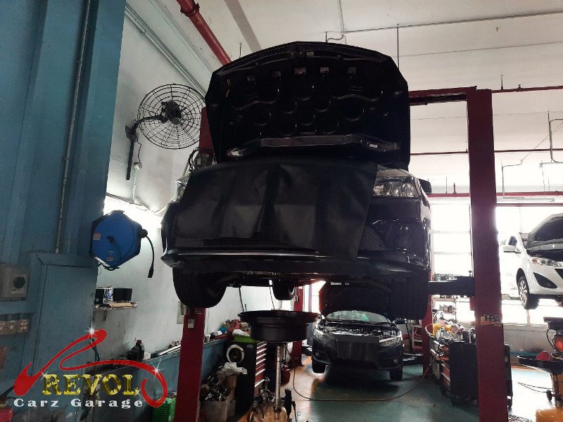 The front suspension checked on the Mercedes-Benz A180, the knock traced to the anti-roll bar links.