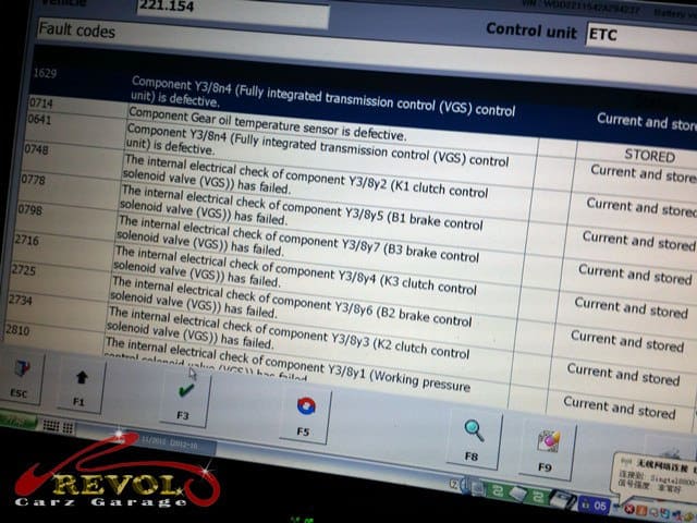 The Mercedes diagnostic system connected to the S300, pinpointing the electronic transmission control.