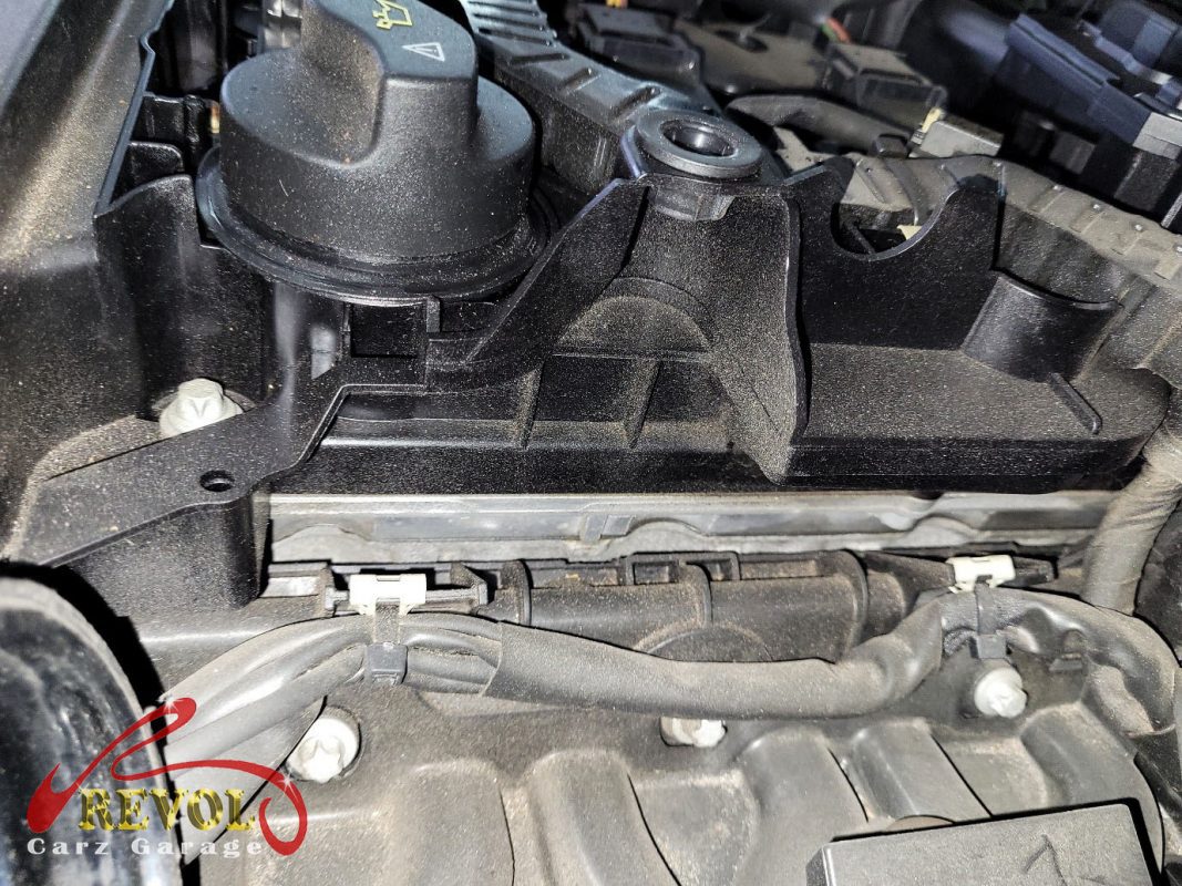 The valve cover removed and the head face cleaned up.