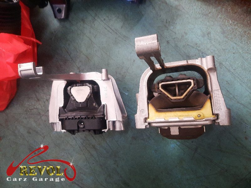 The new genuine VW-spec engine and gearbox mounts ready to fit.