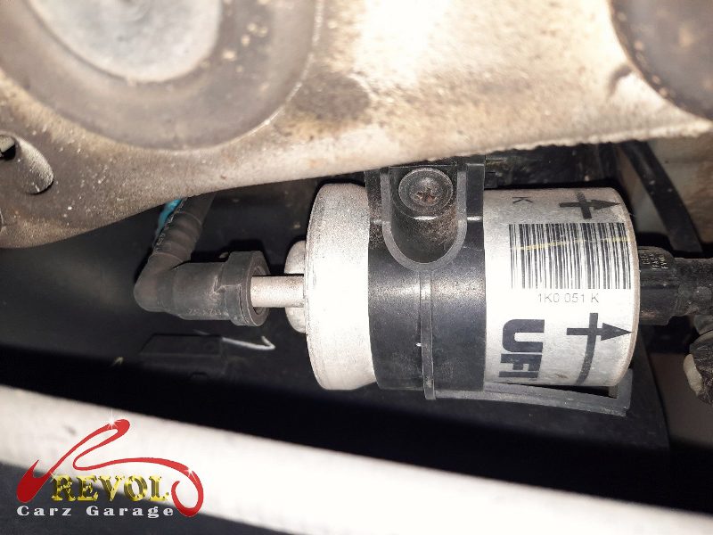The new genuine VW-spec fuel filter ready to fit.