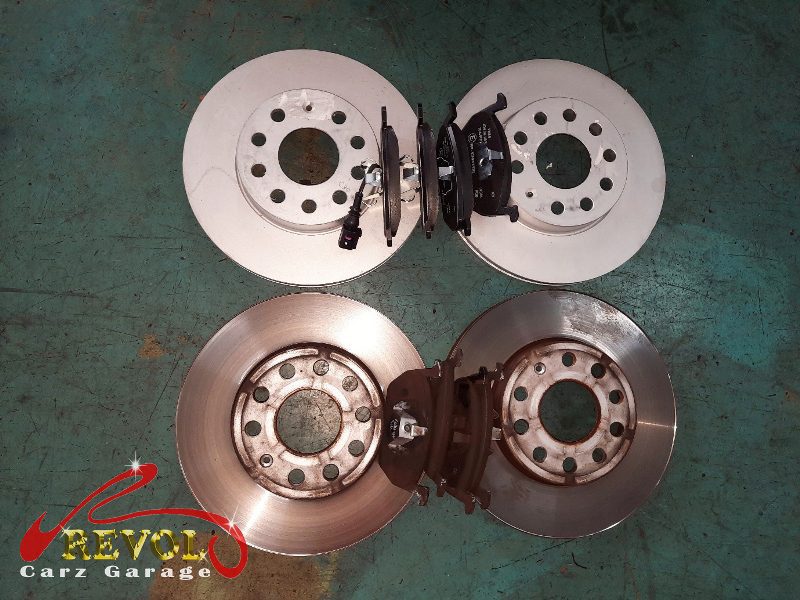 The new VW-spec discs and pads ready to fit front and rear.