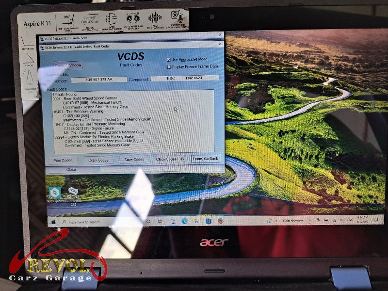 Diagnostic scan on the Volkswagen Sportsvan pointing to the failed wheel speed sensor.
