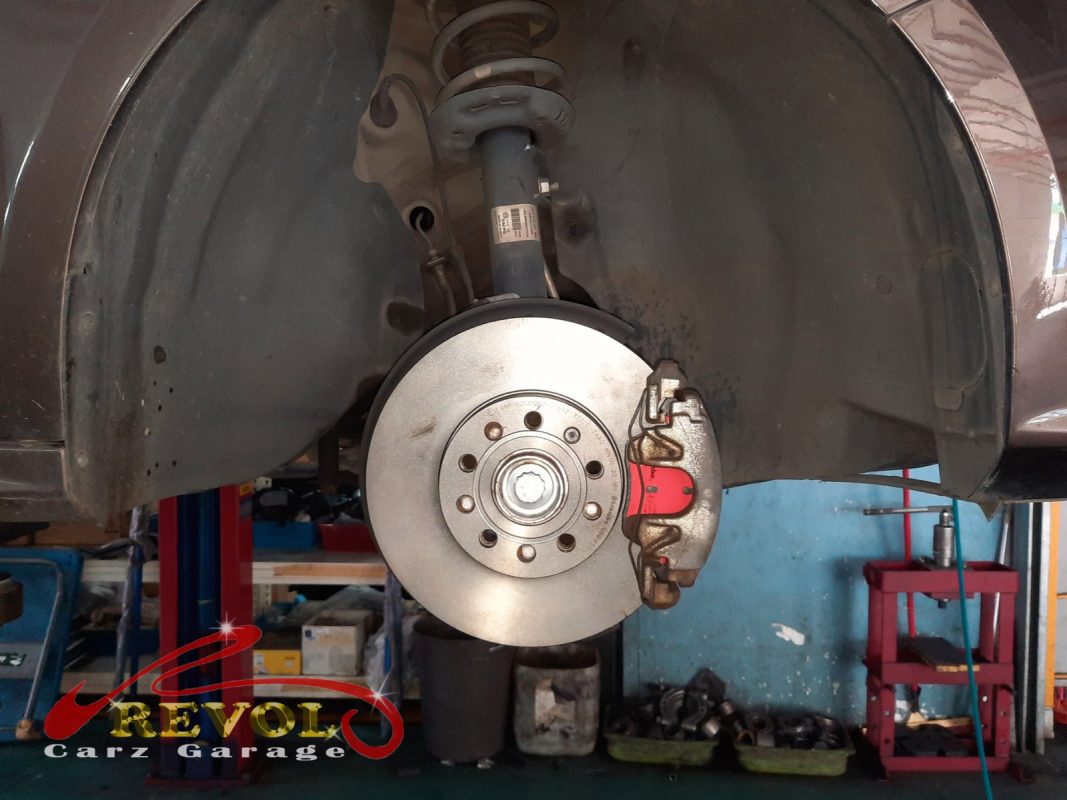 The new VW-spec front discs and pads ready to fit.
