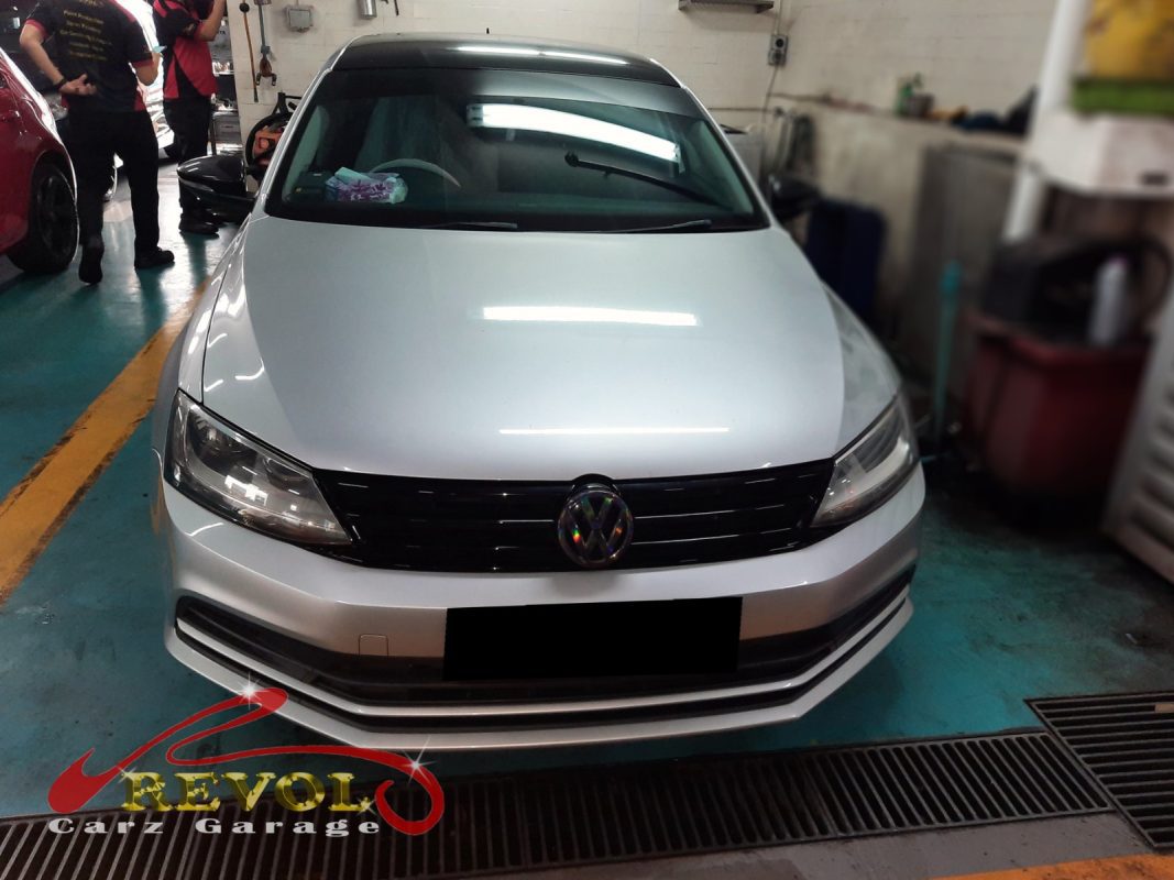 Volkswagen Jetta parked at the workshop for a fuel filter change.