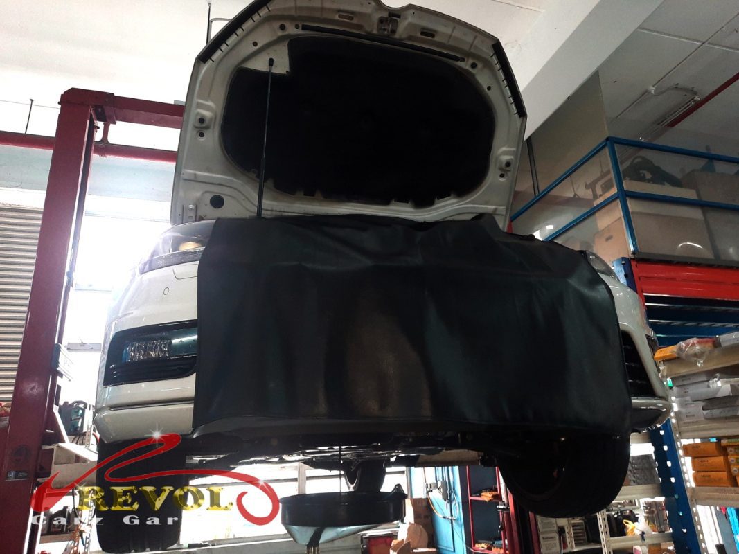The cooling system checked on the Volkswagen Golf with the engine overheating.