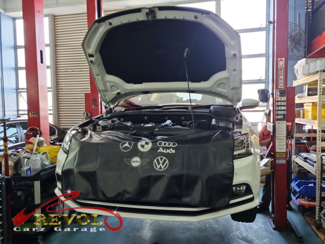 The fuel pump module accessed through the hatch on the Volkswagen Jetta.