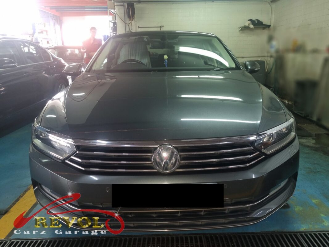 Volkswagen Passat in for fan belt set replacement after squeal and slipping past 120k km.
