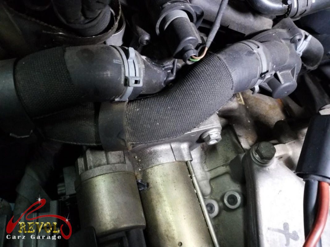 The new hoses installed and the cooling system refilled.