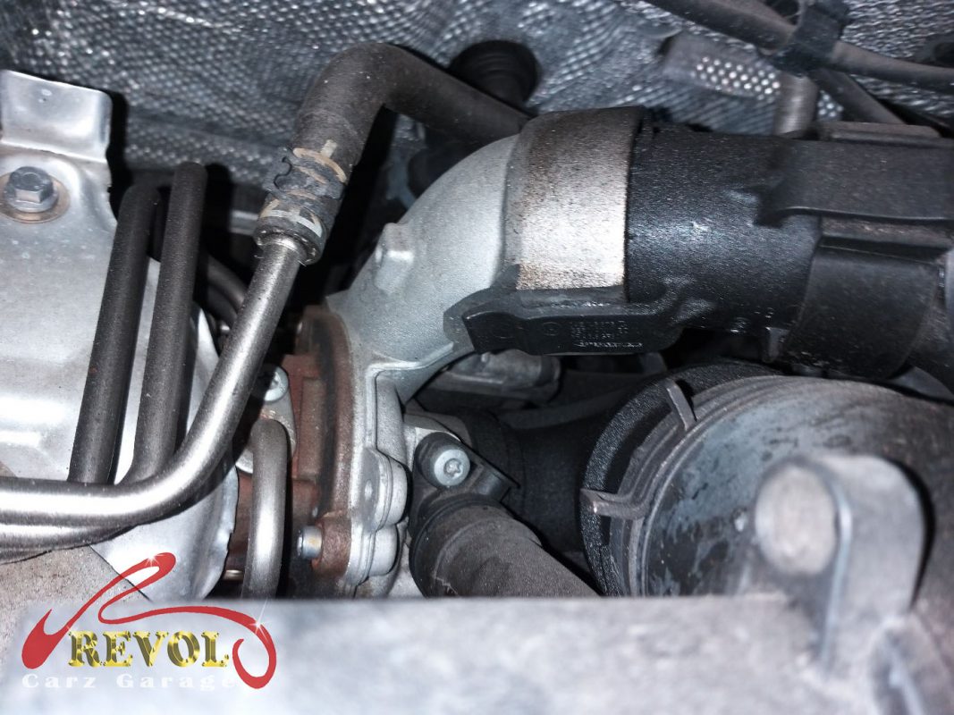 The split turbo charge air hose found, bleeding boost.