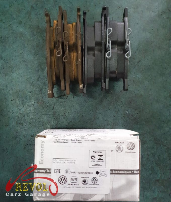 The new genuine VW-spec front discs and pads ready to fit.