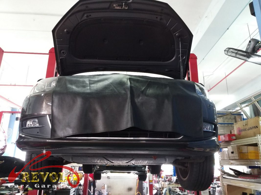 The engine oil and filter changed on the Volkswagen Sharan.