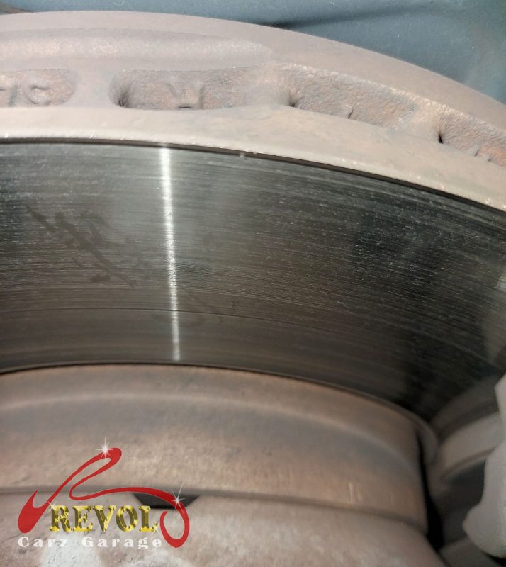 The new genuine VW-spec front discs and pads ready to fit.