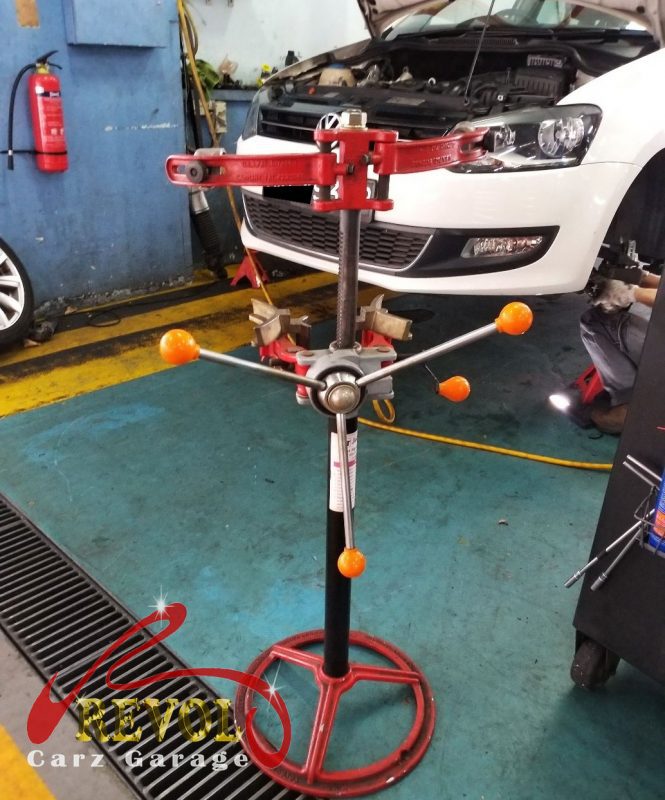 The new genuine VW-spec front struts ready to fit.