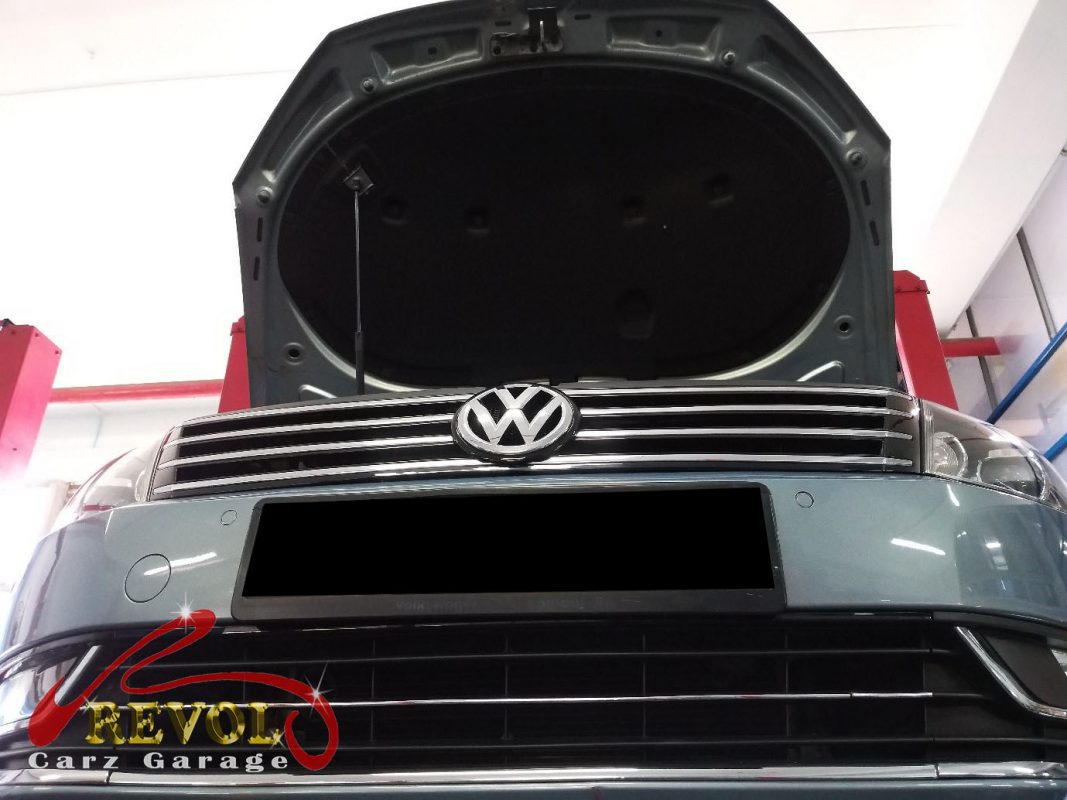 The engine oil and filter changed on the Volkswagen Passat.