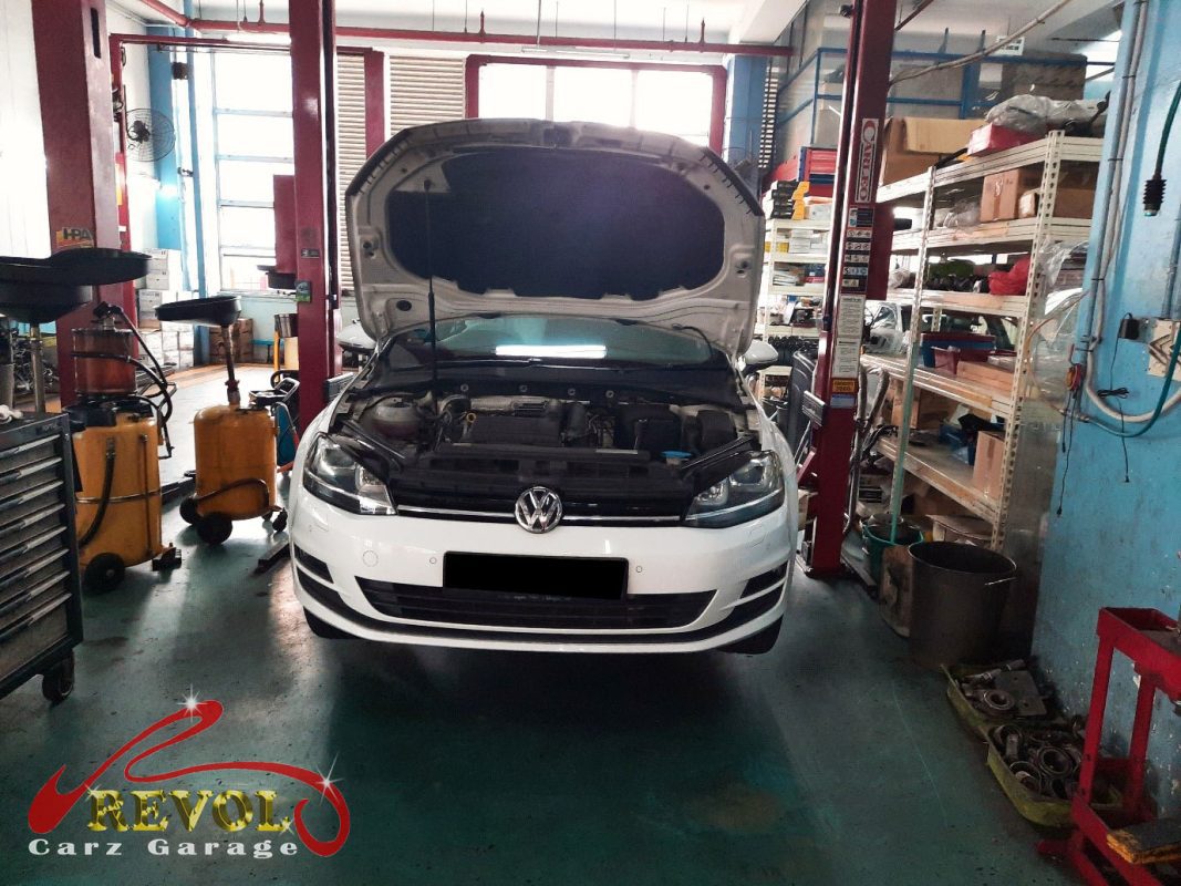 Volkswagen Golf parked at the workshop, in for engine mount and aircon compressor work.