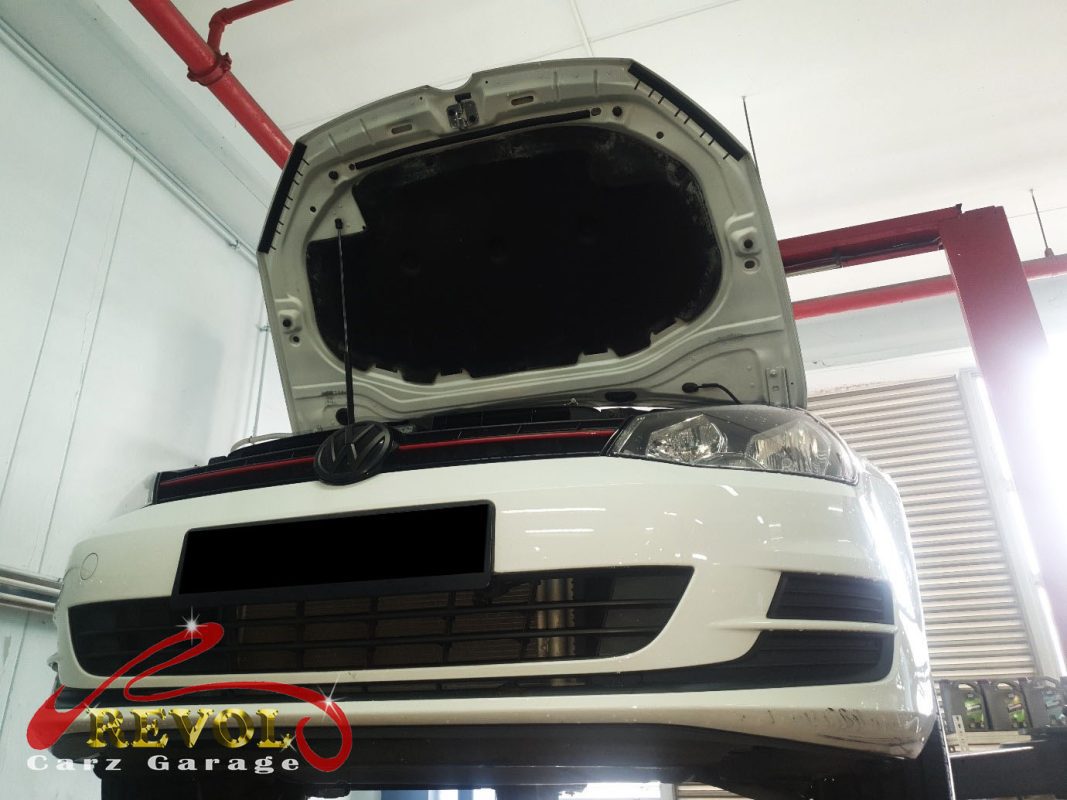 The cooling system checked on the Volkswagen Golf with the engine overheating.