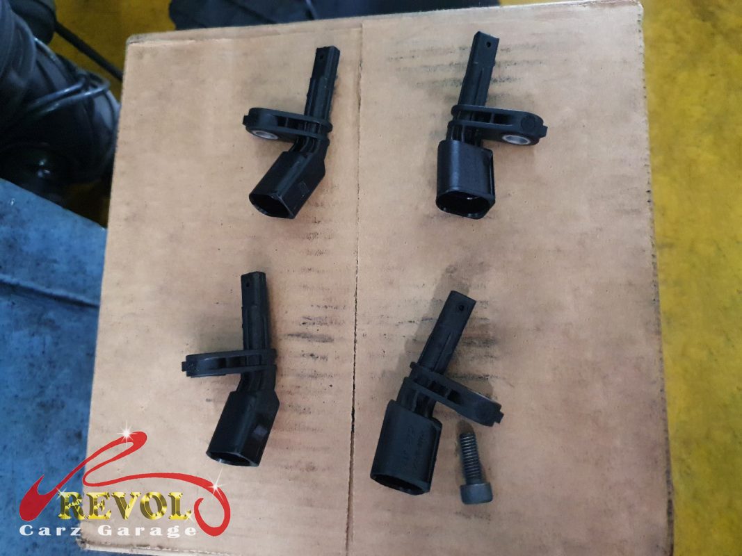 The new genuine VW-spec wheel speed sensor ready to fit.