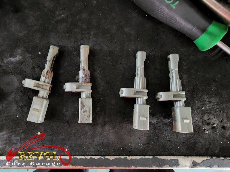 The new genuine VW-spec wheel speed sensor ready to fit.