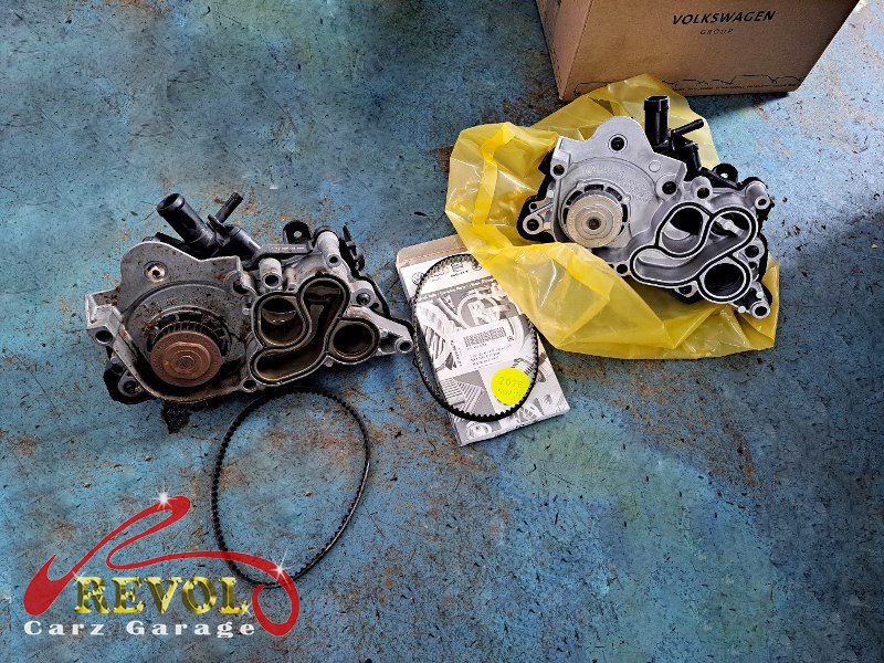 The new genuine VW-spec water pump module ready to fit.