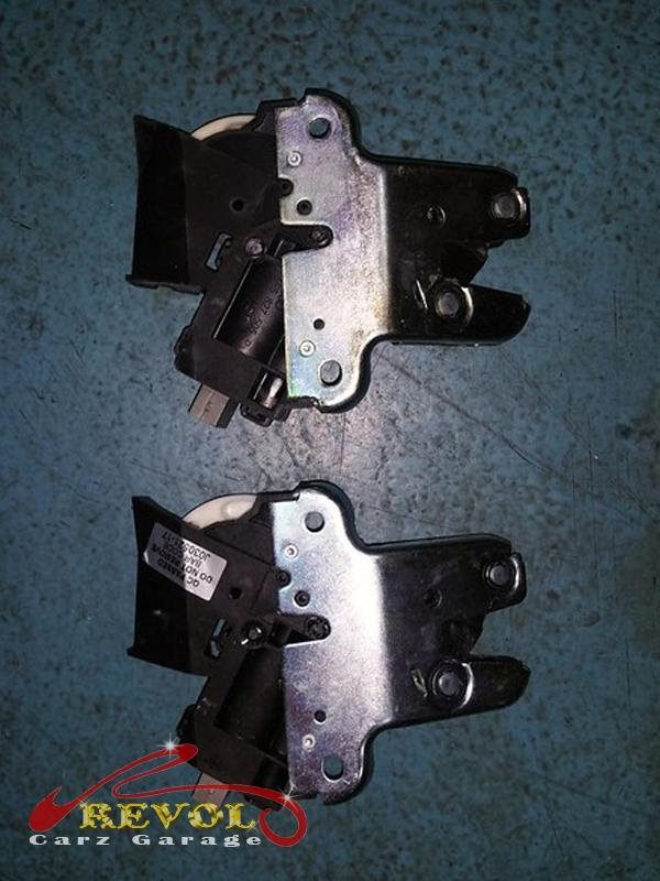The new genuine VW-spec boot latch ready to fit.