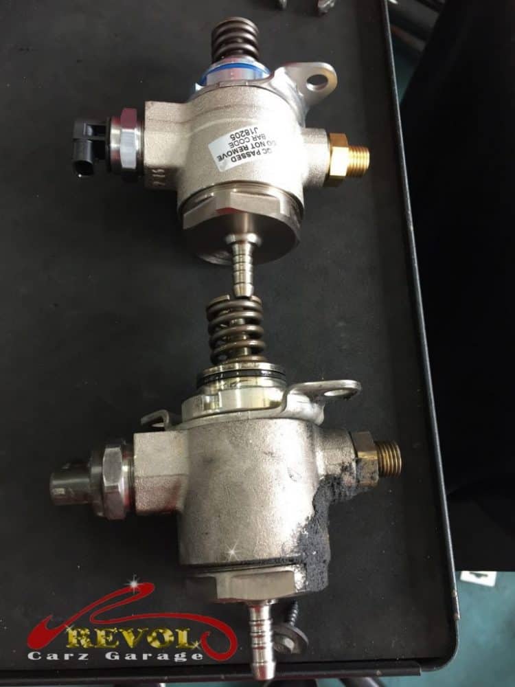 The gearbox dismantled to reach the flywheel area.