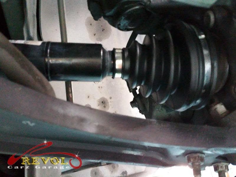 The new genuine VW-spec drive shaft ready to fit.