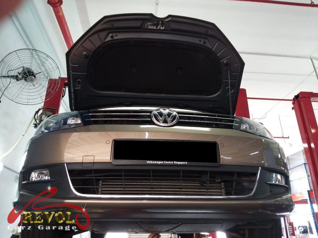 The aircon system checked on the Volkswagen Sharan, the compressor groaning and not building pressure.