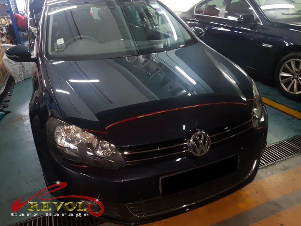 Volkswagen Golf at the workshop, in with an ABS error.