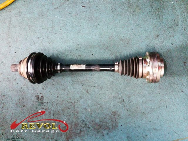 The new genuine VW-spec driveshaft ready to fit.