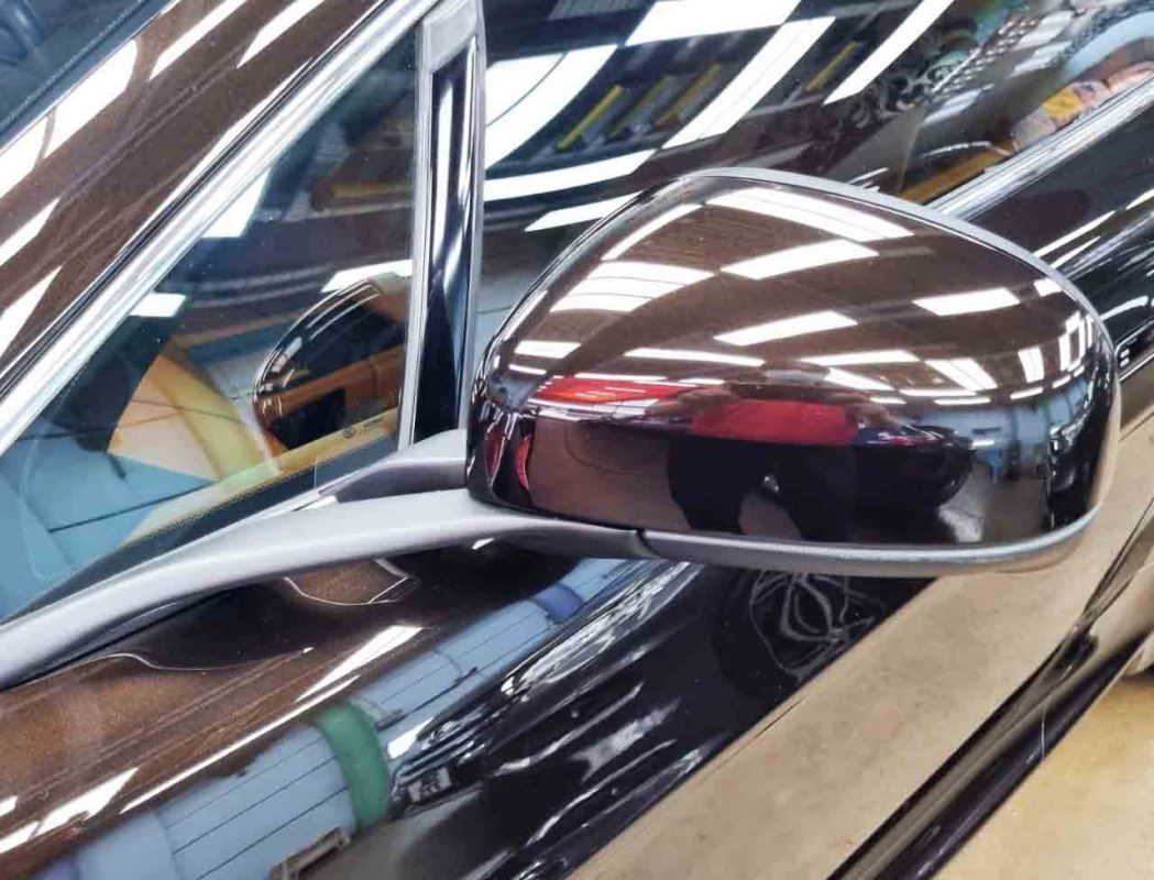 Side panel of the V8 Vantage with the ceramic finish locked in.