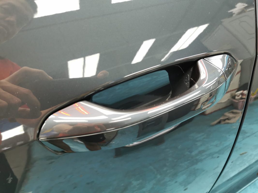Front three-quarter view of the Audi A7 after coating.