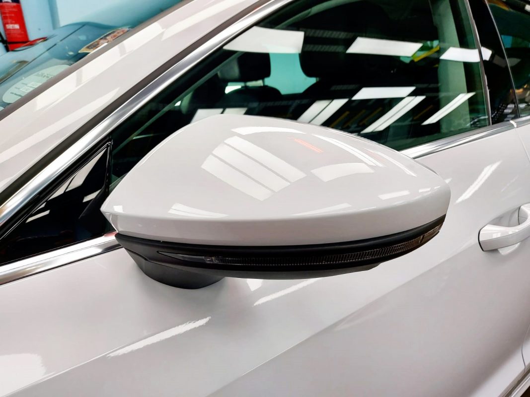 Side panel of the Audi A7 with the titanium finish locked in.