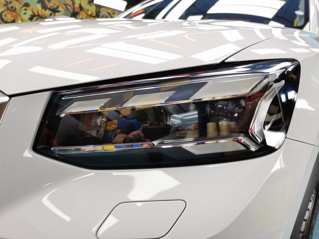 The Q2's coated paintwork showing clean reflections.
