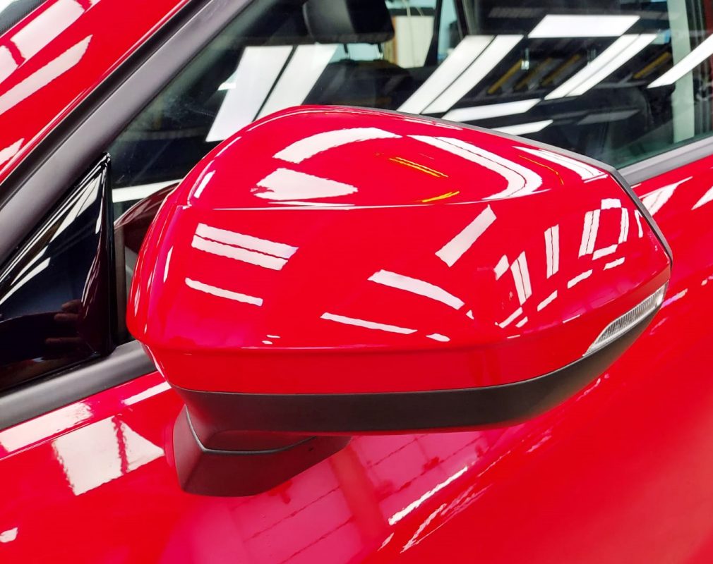 Side panel of the Audi Q2 with the ceramic finish locked in.