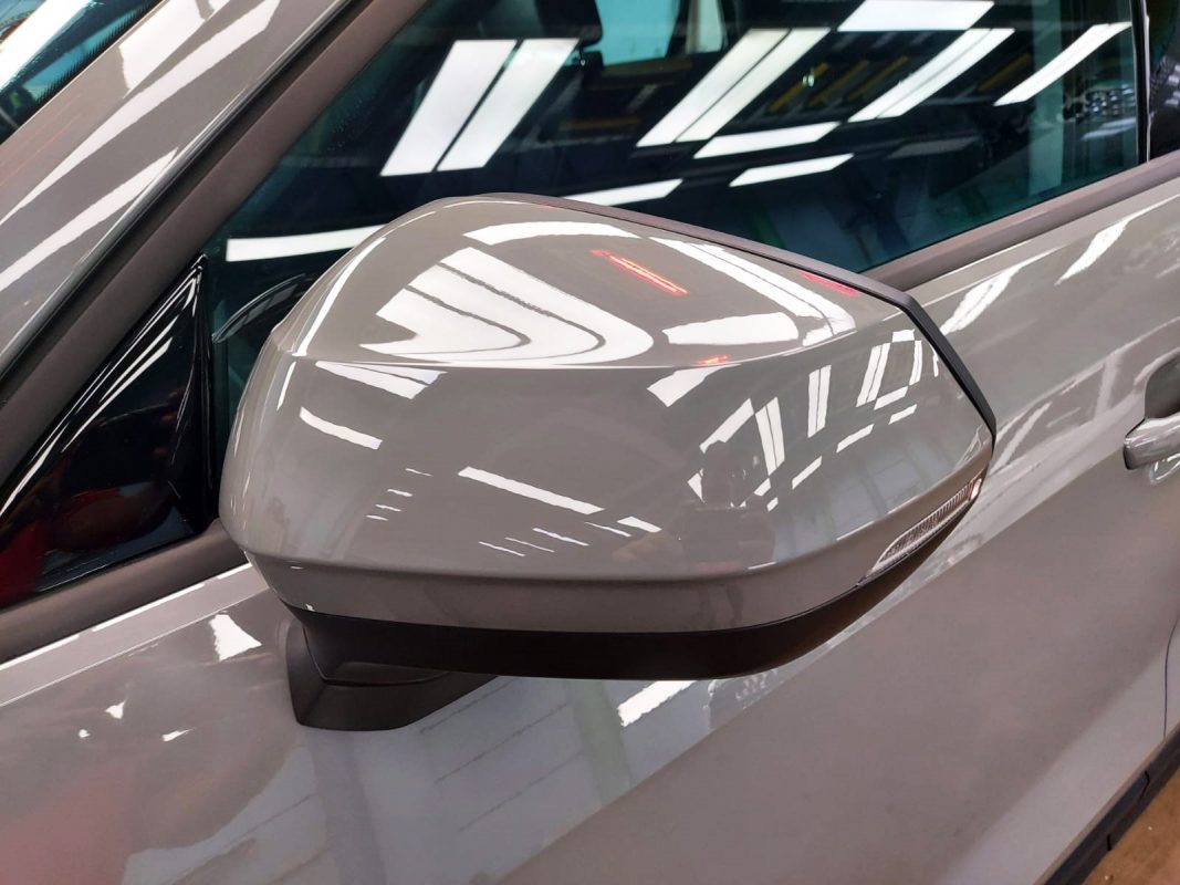 Side panel of the Audi Q2 with the ceramic finish locked in.