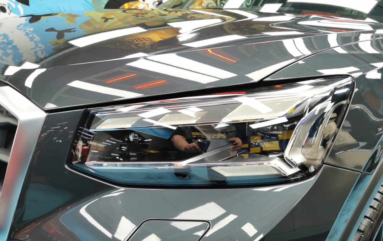 The Q2's coated paintwork showing clean reflections.