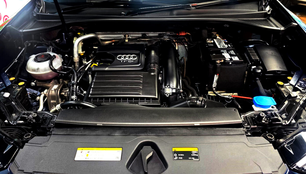 Detail of the Audi Q3's bodywork sealed with ZeTough Titanium.