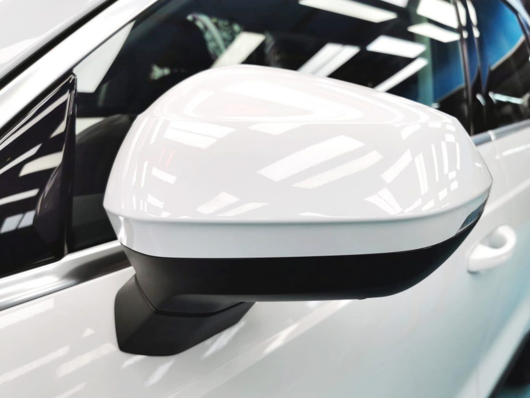 Side panel of the Audi Q3 with the ceramic finish locked in.