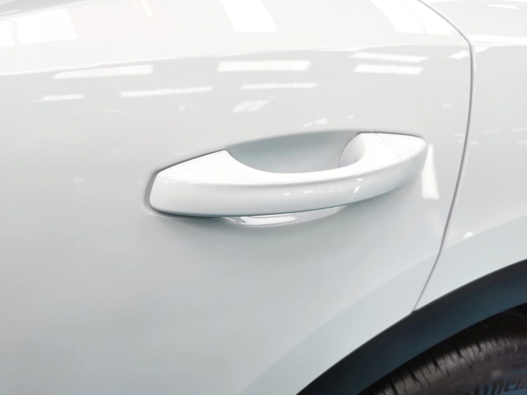 Front three-quarter view of the Audi Q3 after coating.