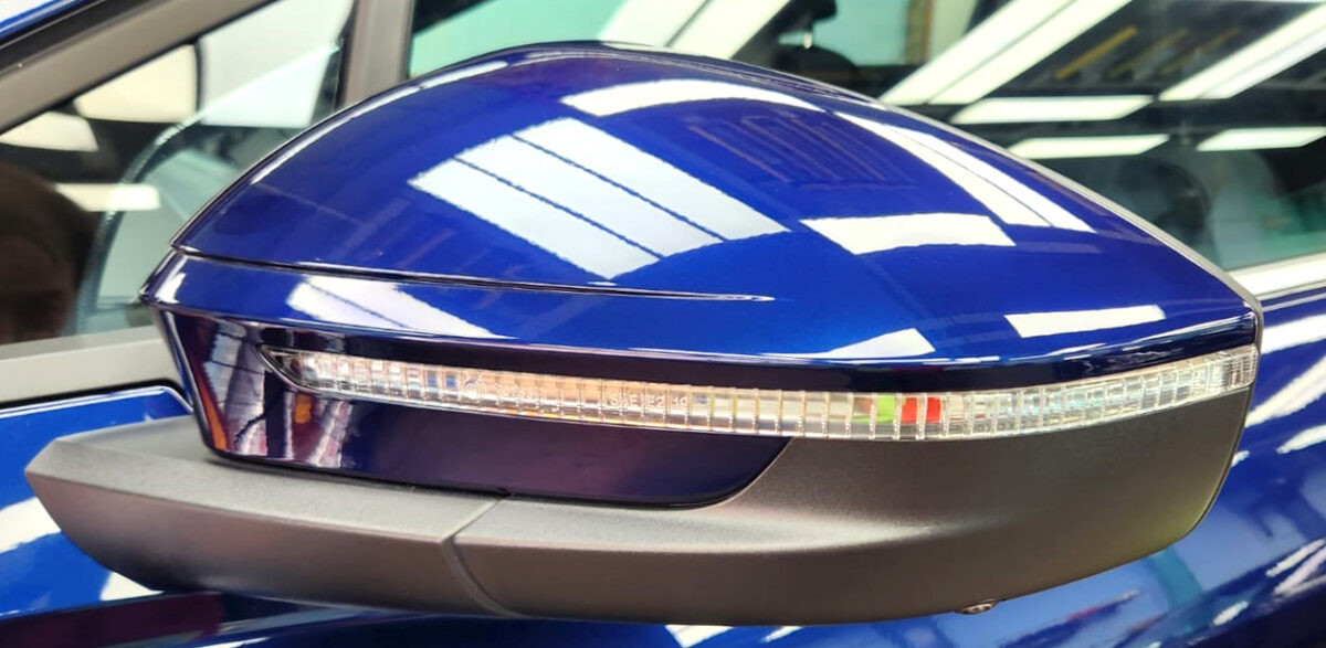 Side panel of the Audi Q4 with the ceramic finish locked in.