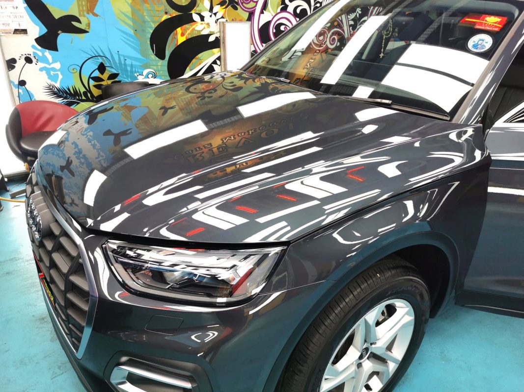 Side view of the Audi Q5 after the ceramic coating.
