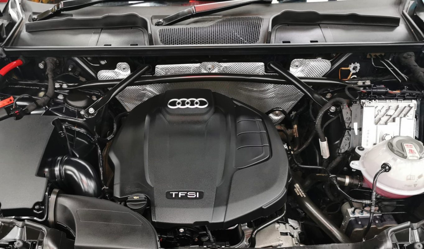 Front three-quarter view of the Q5, freshly coated.