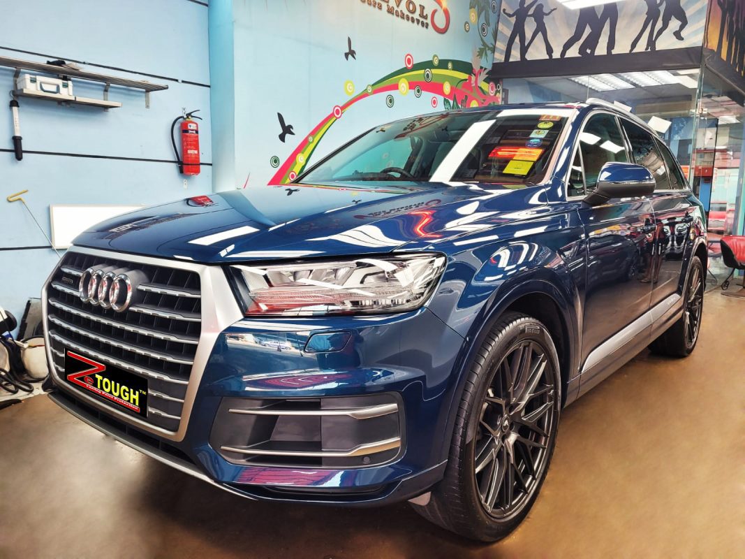 Audi Q7, sealed with ZeTough Ceramic at Revol Carz.