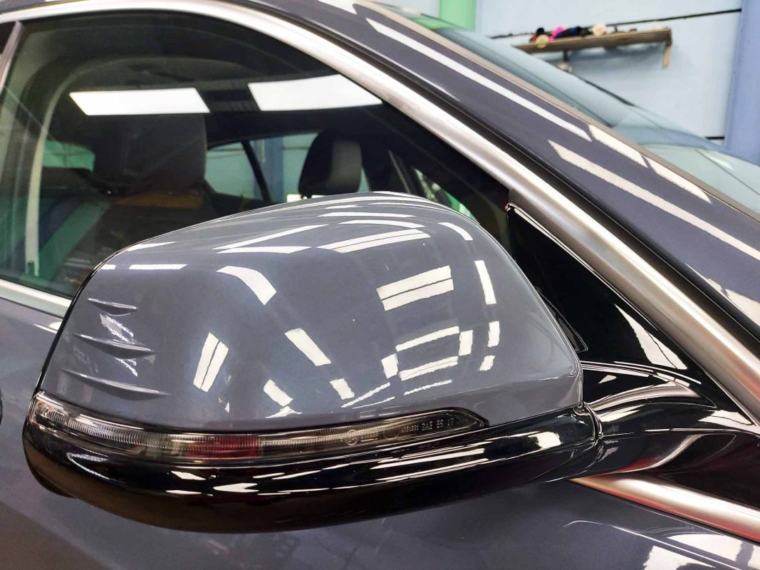 Side panel of the BMW 116i with the ceramic finish locked in.