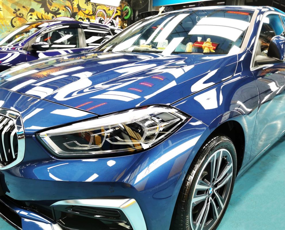 The BMW 116i from a side angle after the ceramic coating.