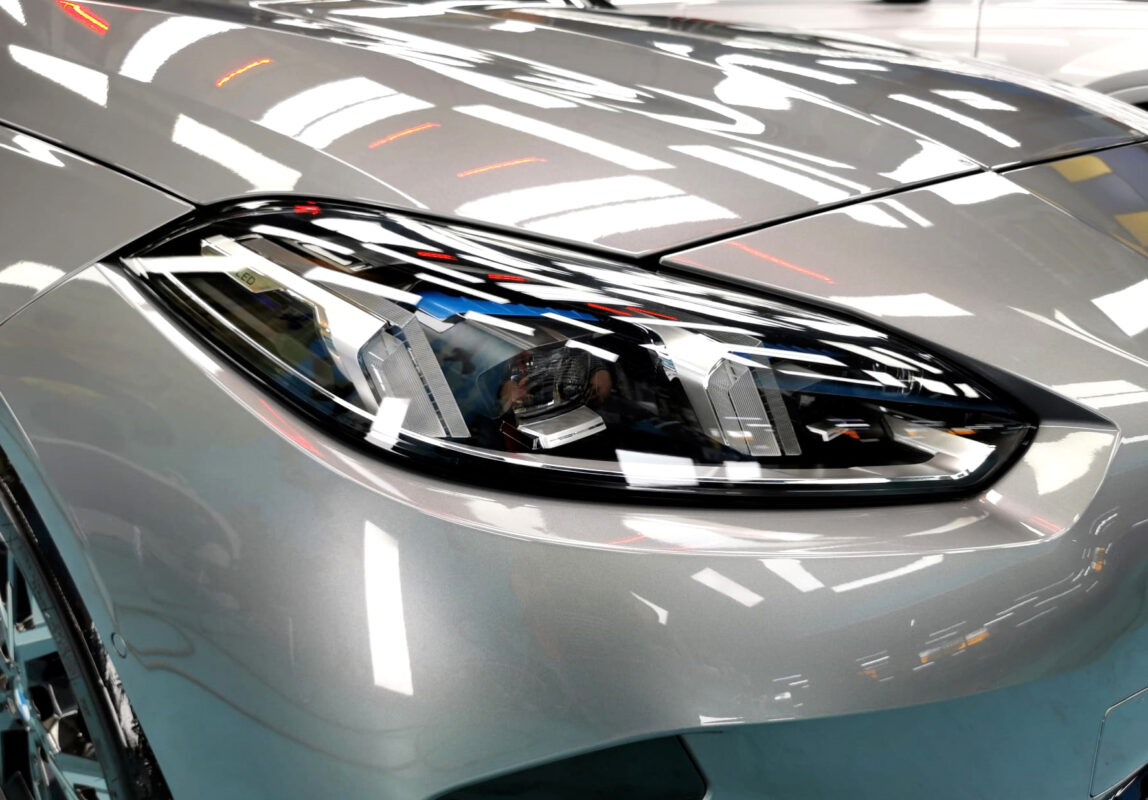 The 2 Series' coated paintwork showing clean reflections.