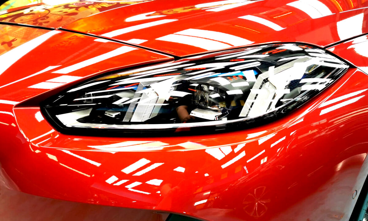 The 2 Series' coated paintwork showing clean reflections.