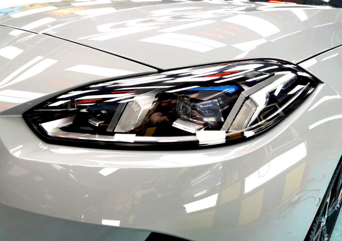 Glossy bodywork of the BMW 2 Series after coating.